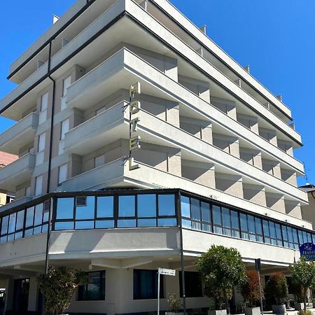 Hotel Riviera Porto San Giorgio Exterior foto